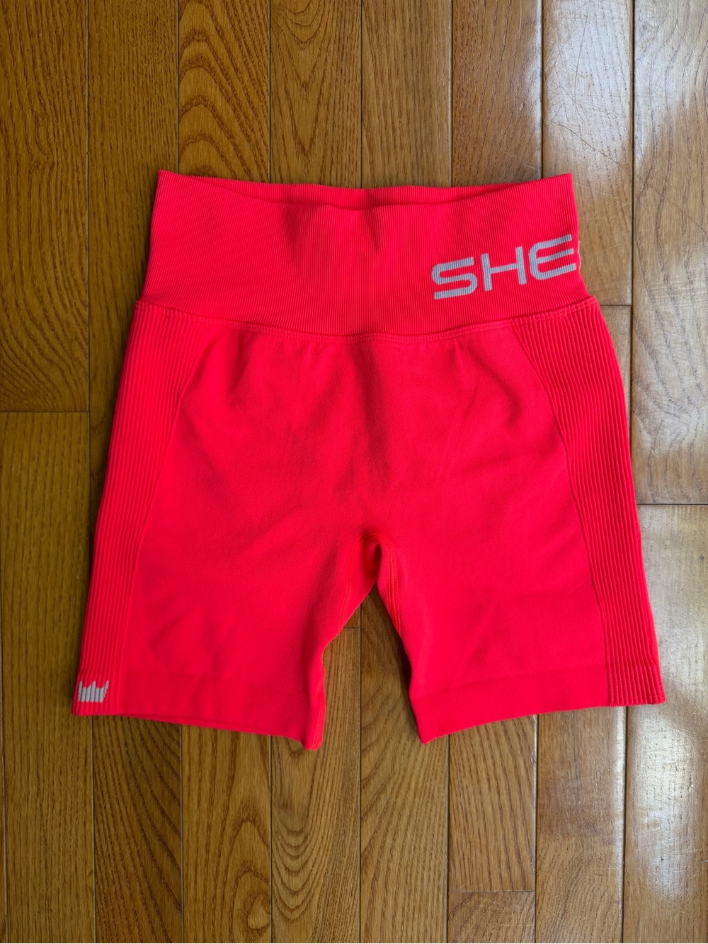 Shefit Neon Coral Seamless Scrunch Butt Biker Shorts High Waist Ribbed Size Smal